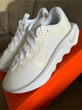 Nike Cream and White Knit Running Sneakers